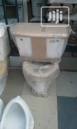 Hanging Twyford WC