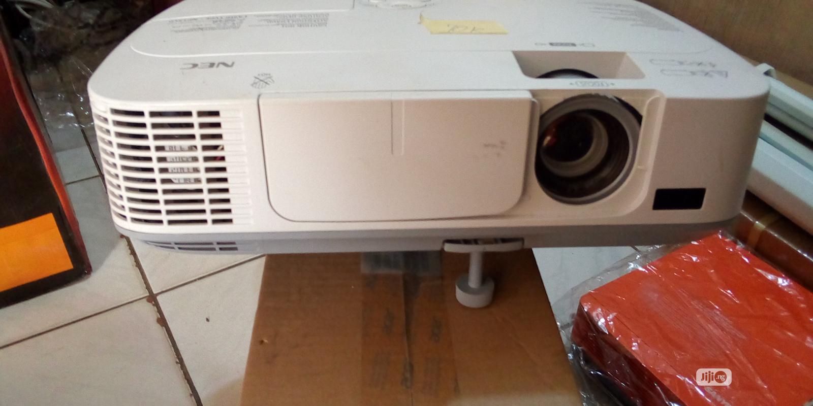 HDMI Projector