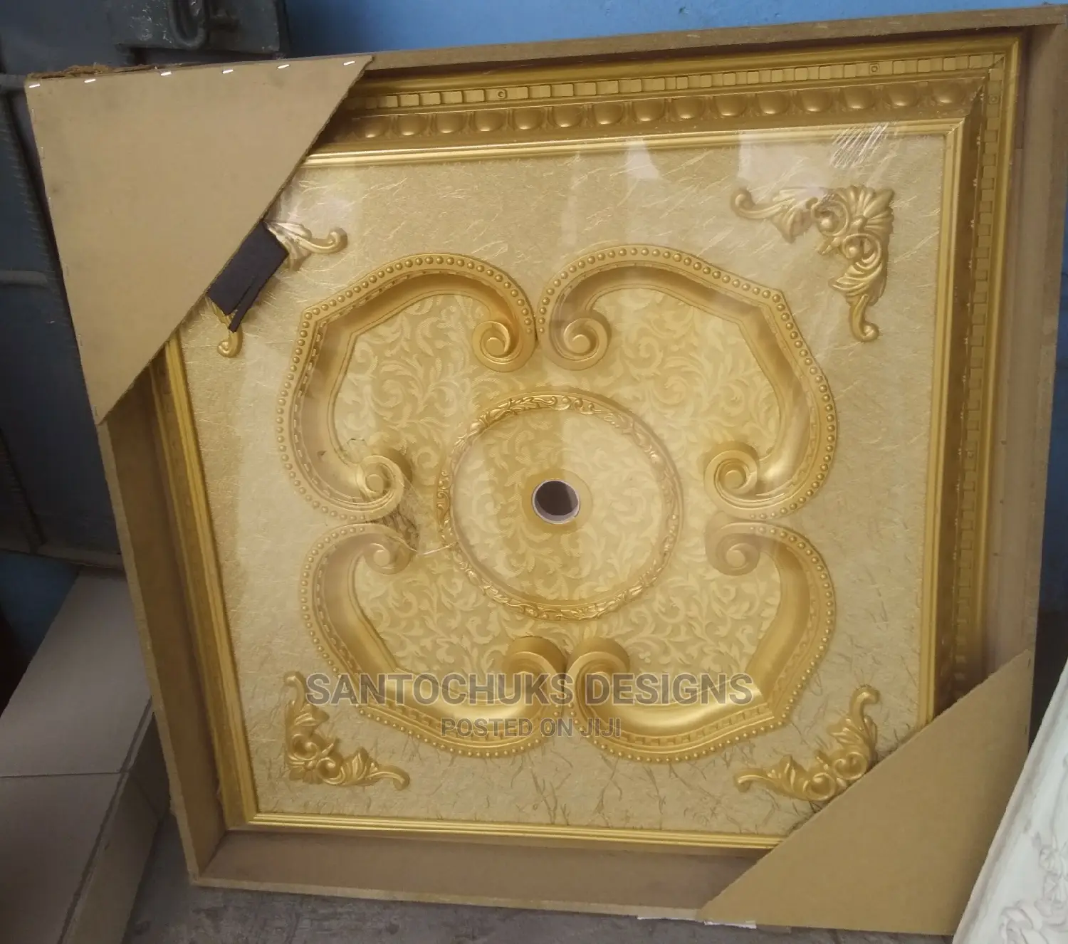 Pop Cornice and Ceiling Focus/Medallions