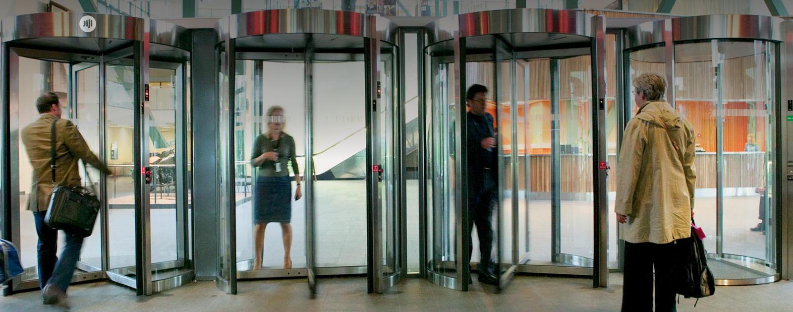 Revolving Doors Glass