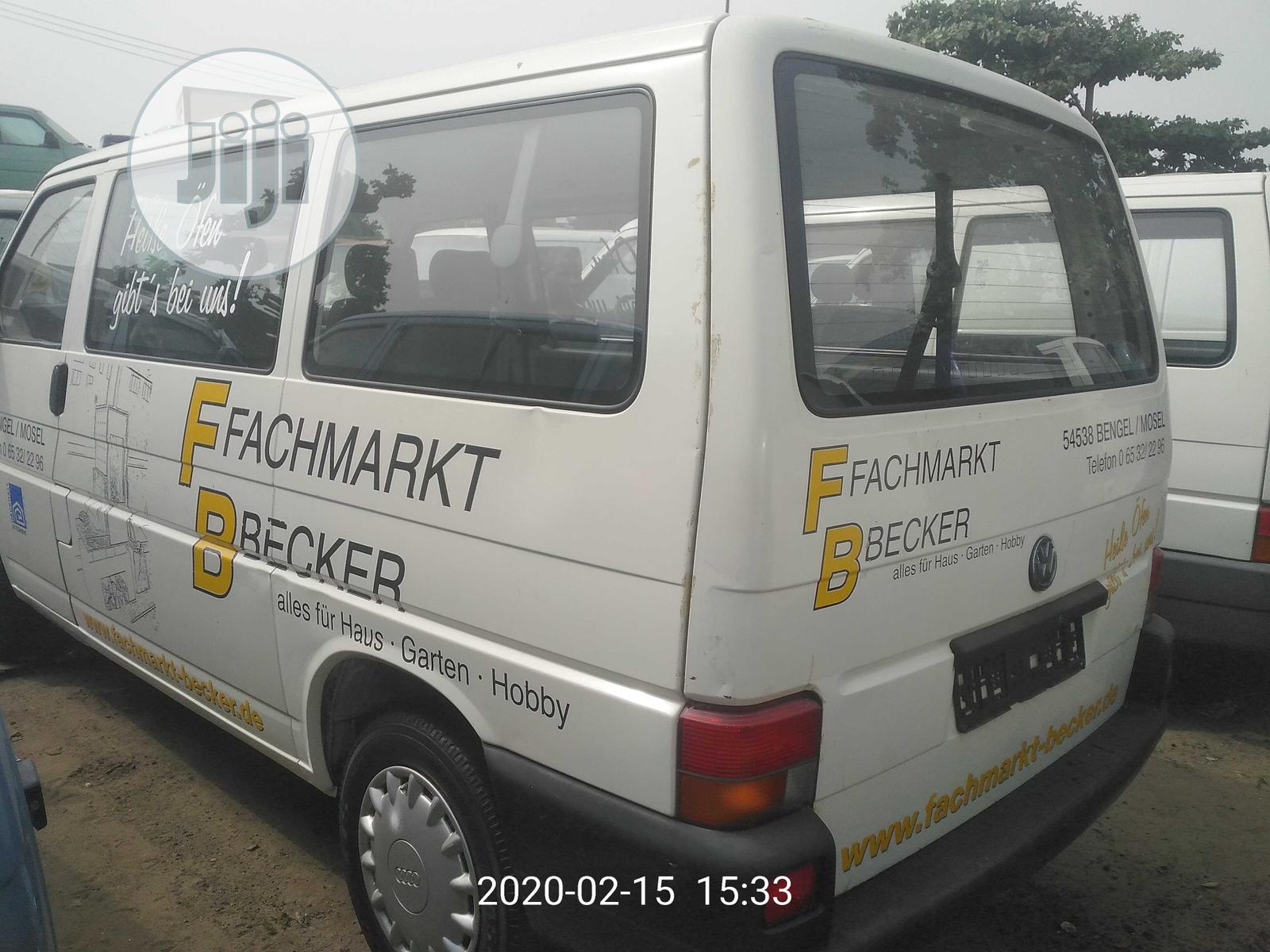 Volkswagen Transporter 1999 White