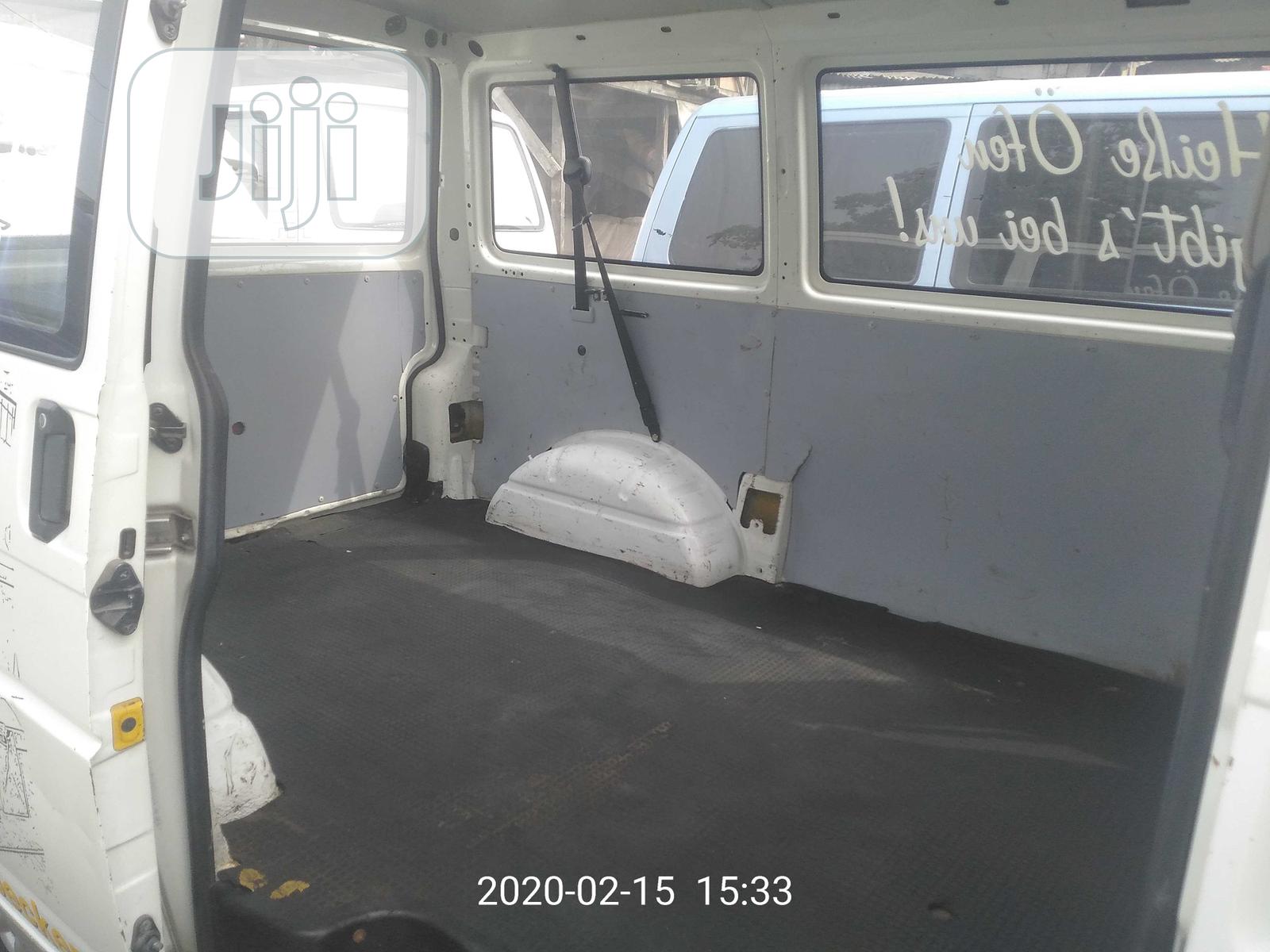 Volkswagen Transporter 1999 White