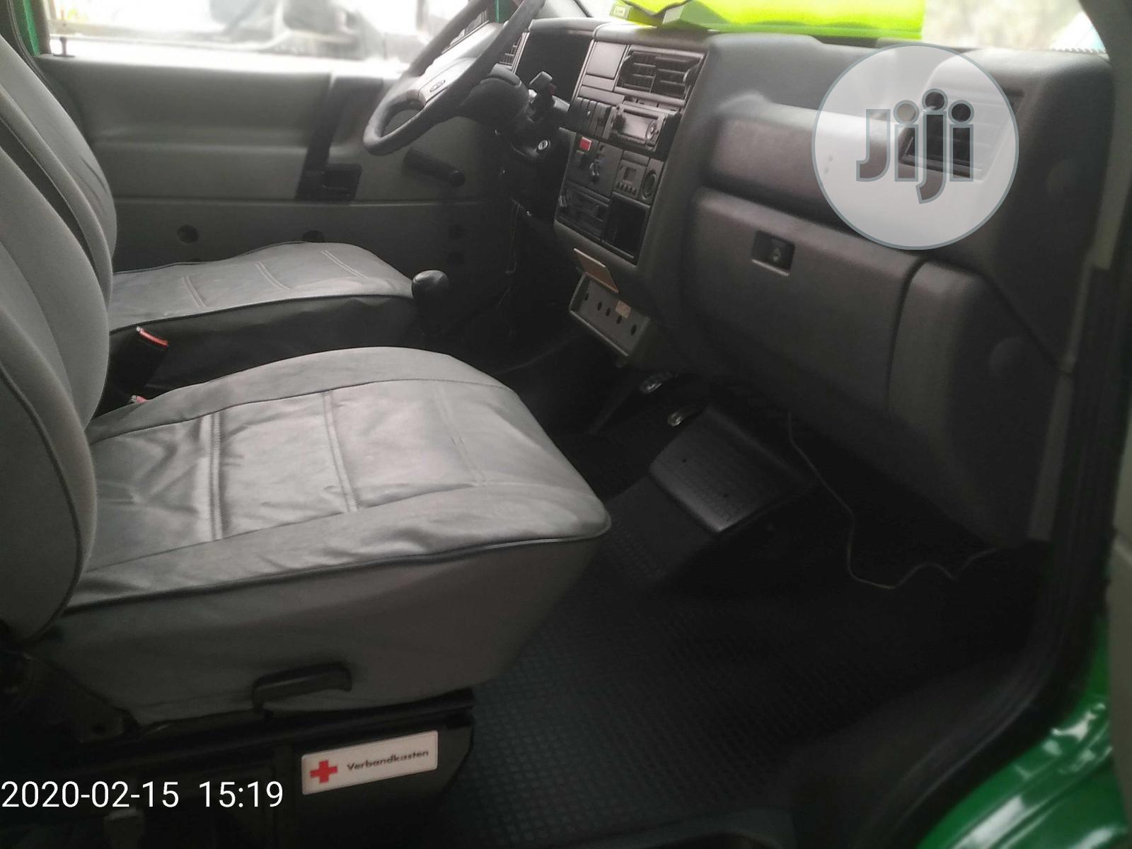 Volkswagen Transporter 1999 Green