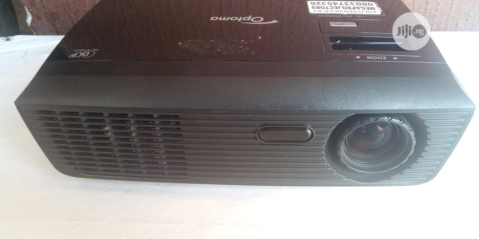 Elegant Projector