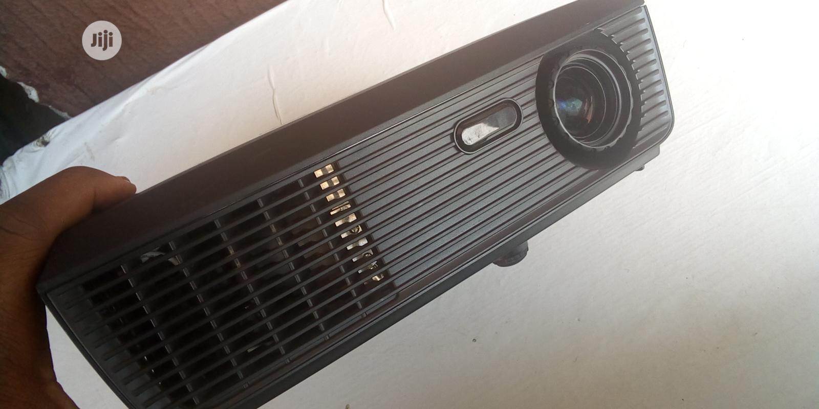 Elegant Projector