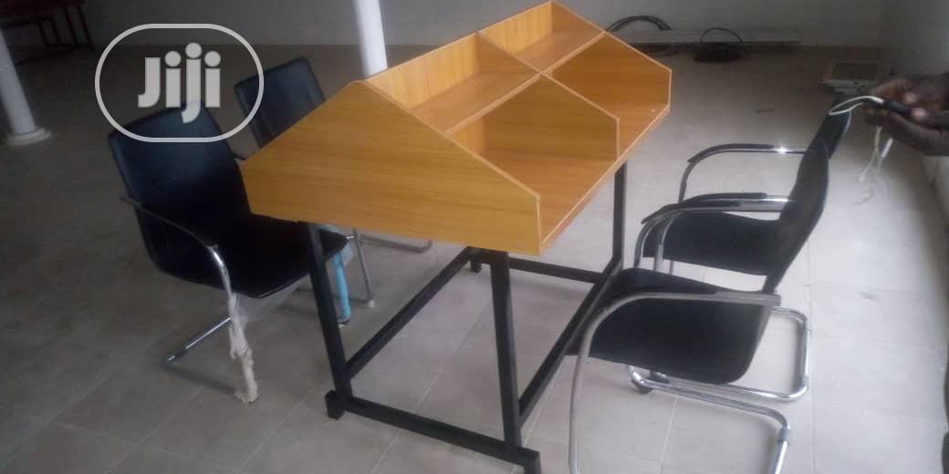 Library Table /4 Chairs