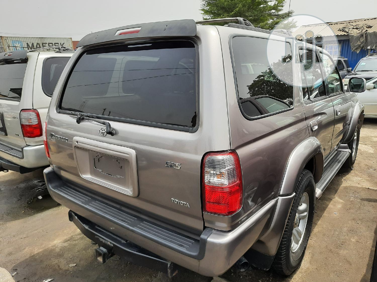 Toyota 4-Runner 2001 Gray