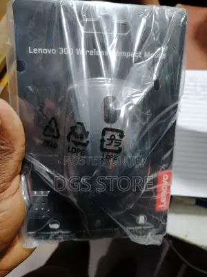 Lenovo 300 Wireless Compact Mouse