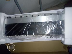 BEHRINGER 8-Channel High-Power Headphones Amplifier