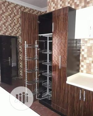 Home Interior's Kitchen Cabinets