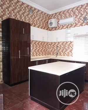 Home Interior's Kitchen Cabinets