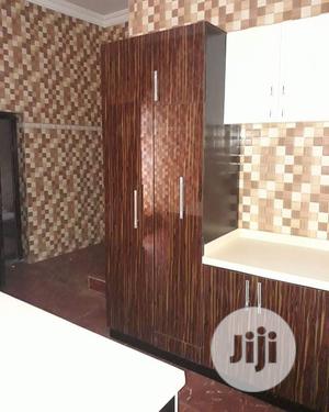 Home Interior's Kitchen Cabinets
