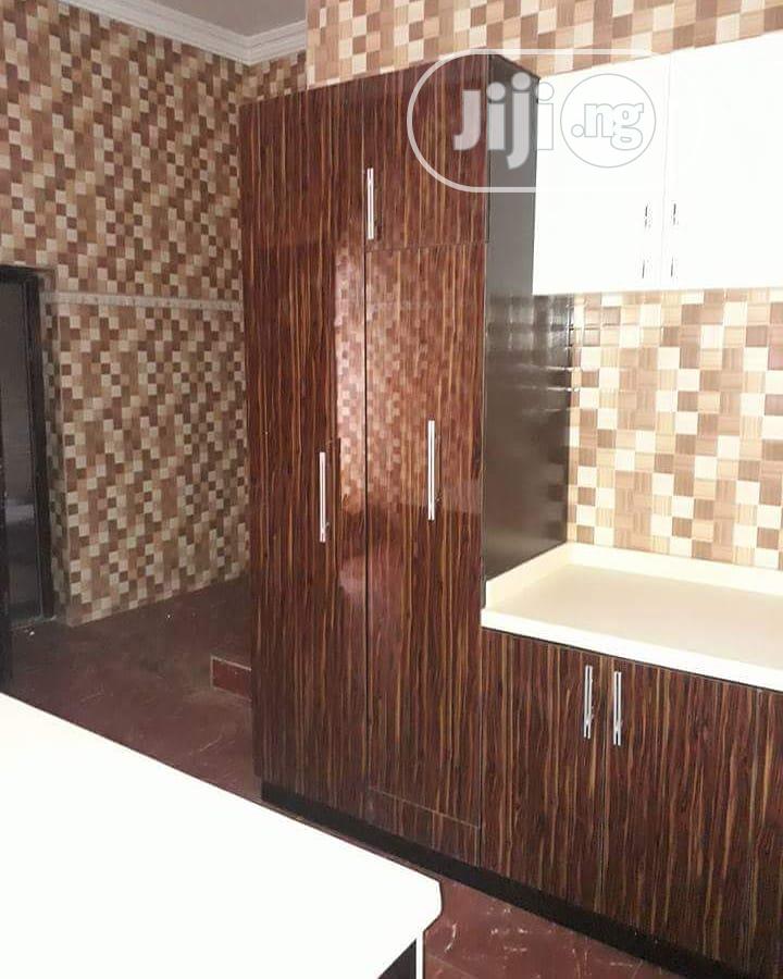 Home Interior's Kitchen Cabinets