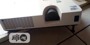 Hitachi Projector