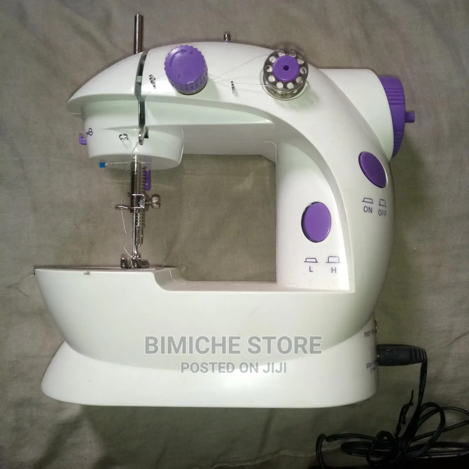Mini Sewing Machine