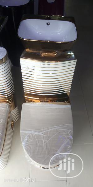 England Design Gold Deceny W.C