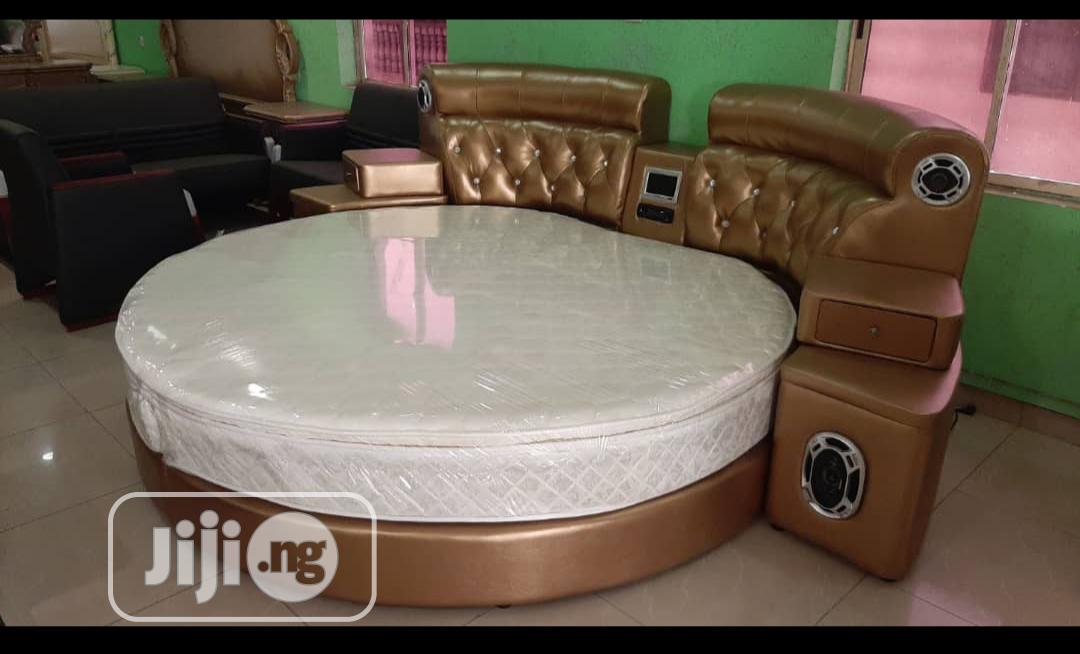 Round Bed With Speakers