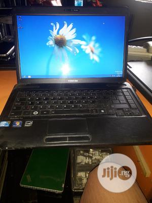 Laptop Toshiba Satellite L740 4GB Intel Core I3 HDD 250GB