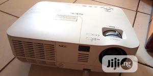 Nec Projector V260