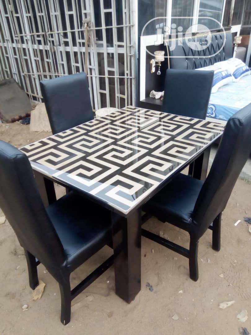 Vasaec Glass Top Dinning Set