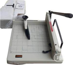 Paper Cutter Machine, Table Top