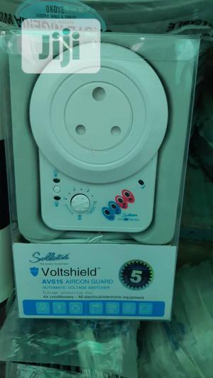 15amps Sollatek Automatic Voltage Switcher