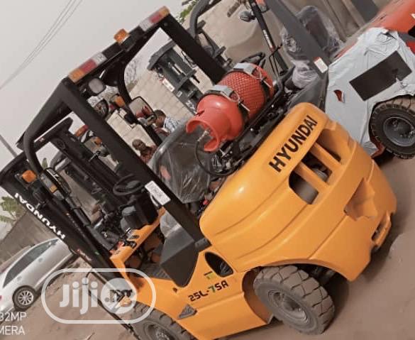 Forklift 2.5 Ton LPG Brand New 2019 Model Diesel for Hire.