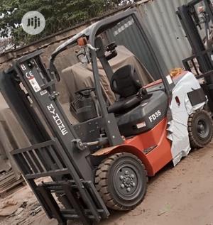 Forklift 2.5 Ton LPG Brand New 2019 Model Diesel for Hire.