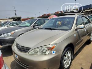 Toyota Camry 2004 Gold