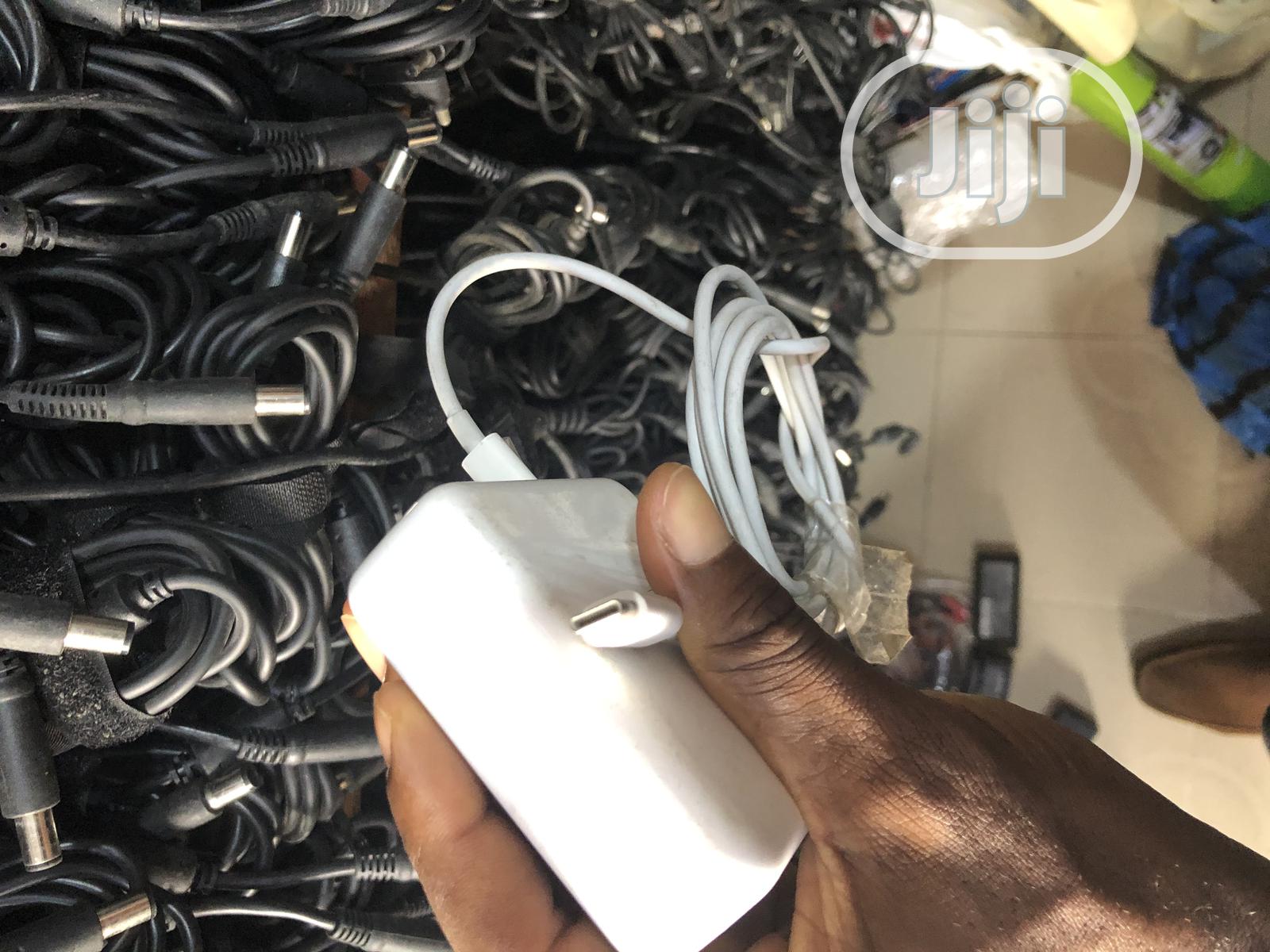 87watt Type C Charger Follow Come
