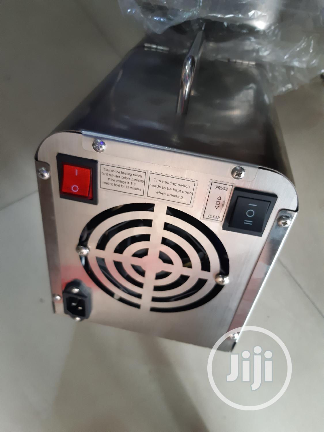 Oil Extracting Machine
