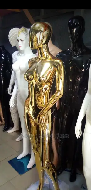 Mannequins Display