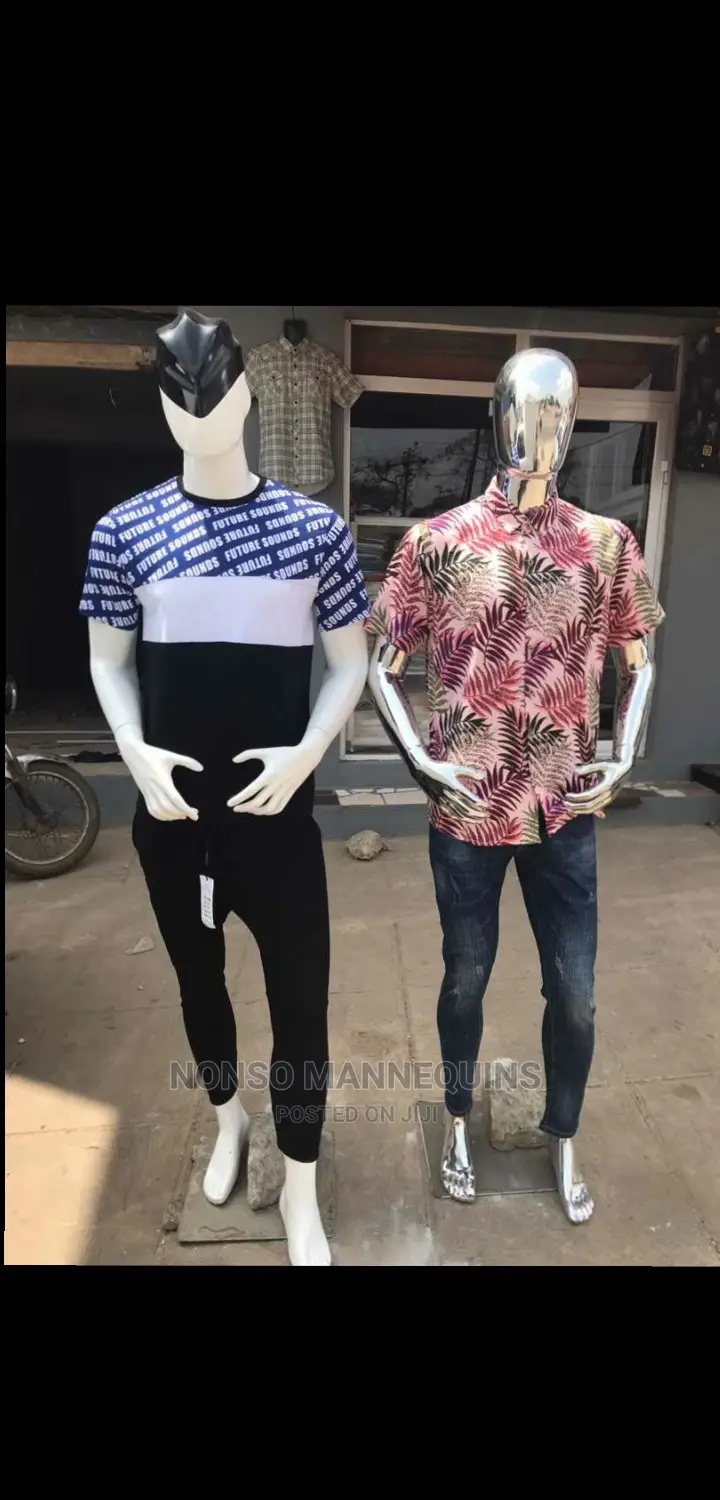 Mannequins Display