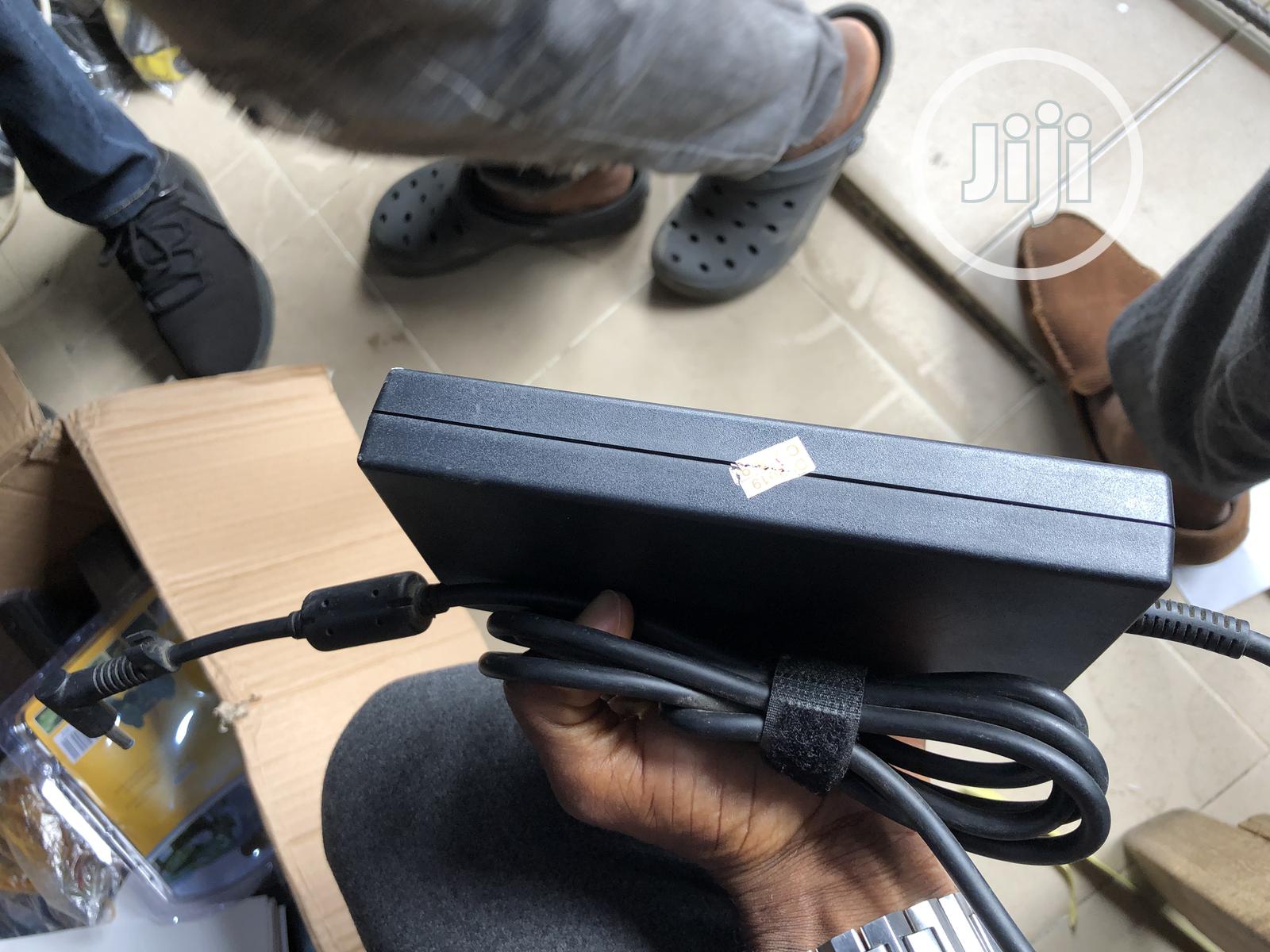 Follow Come Hp Charger 200watt