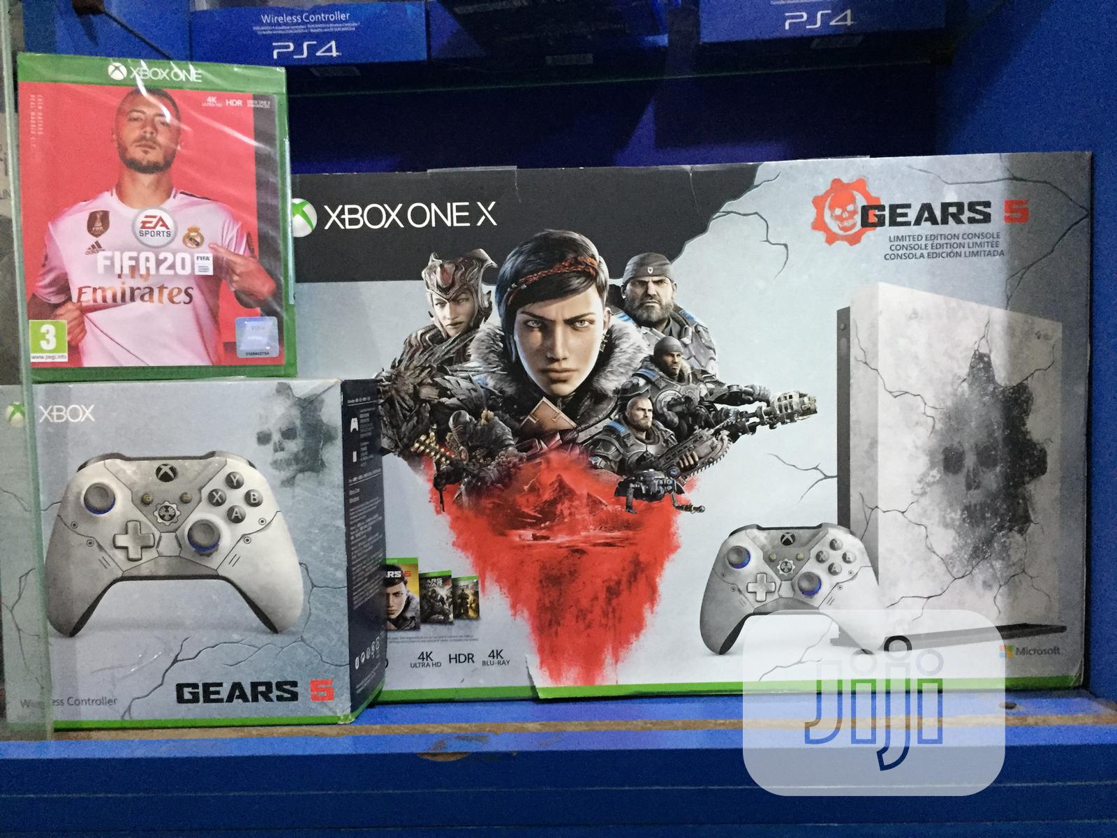 Xbox One X White Customized Bundle Package