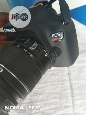 Canon T6/1300d