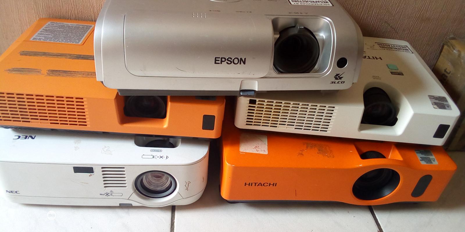 Amazing Discount Projector