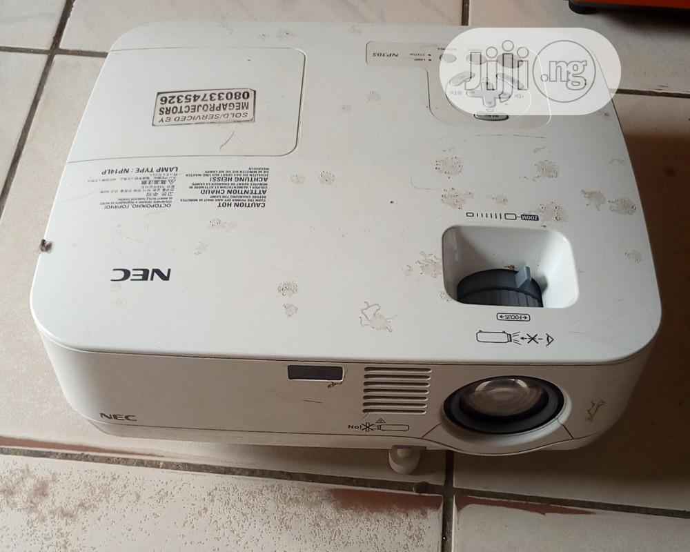 Deal NEC Projector