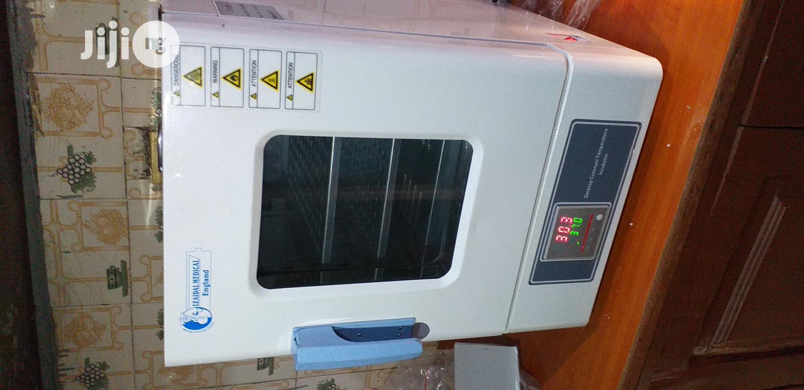 Lab Incubator