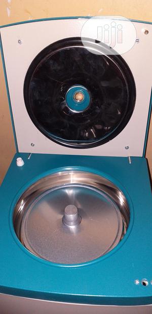 Hematocrit Centrifuge