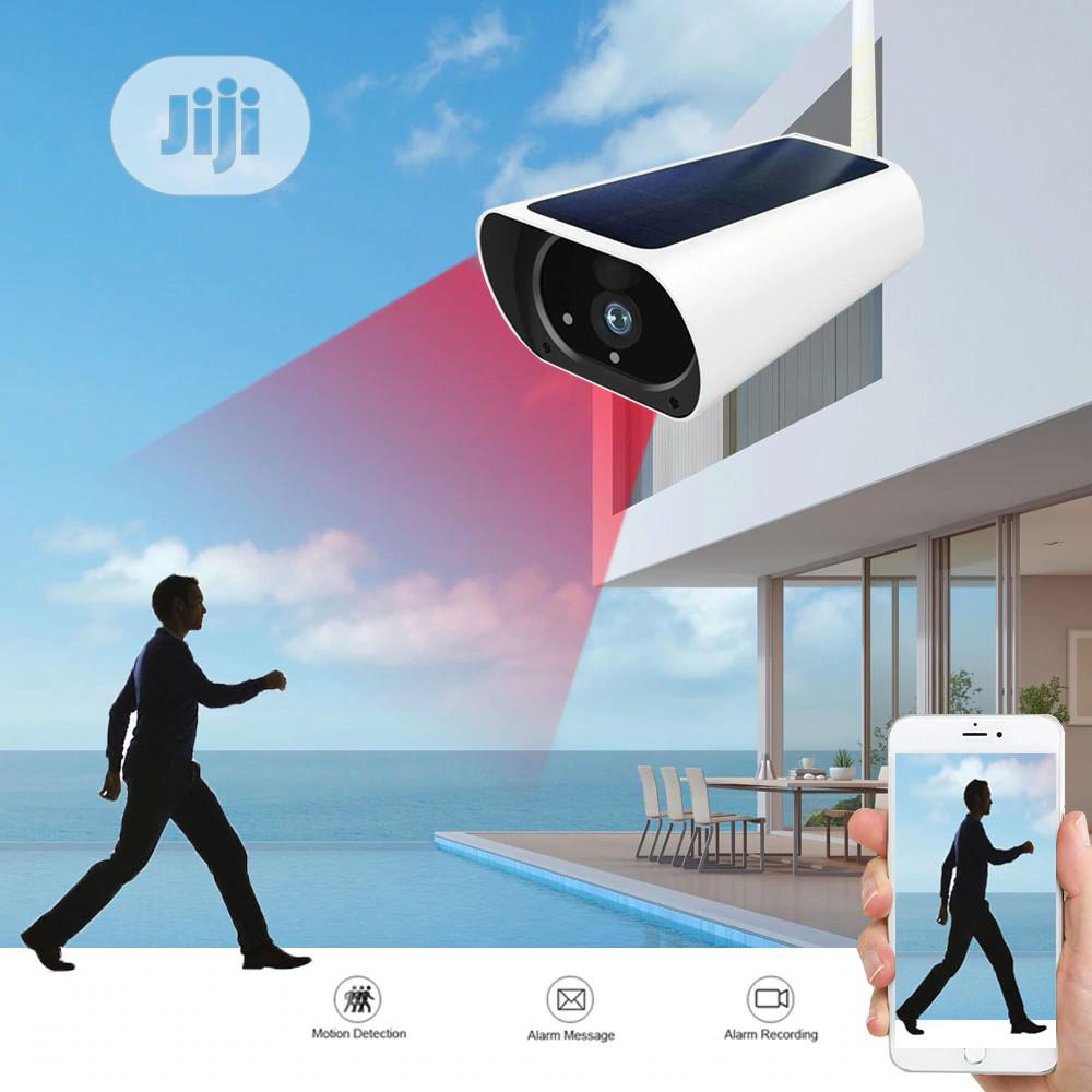 Solar Rechargeable Battery Powered 3G 4G SIM Card Camera