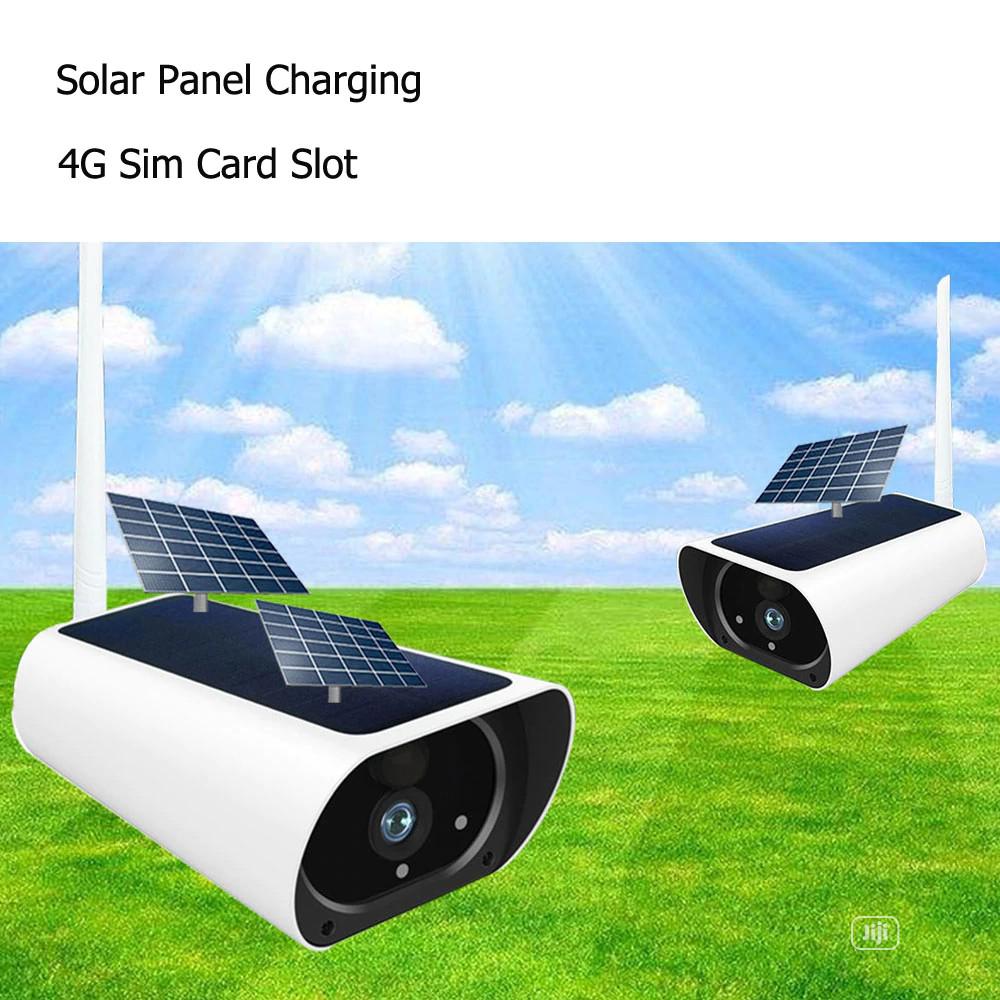 Solar Rechargeable Battery Powered 3G 4G SIM Card Camera