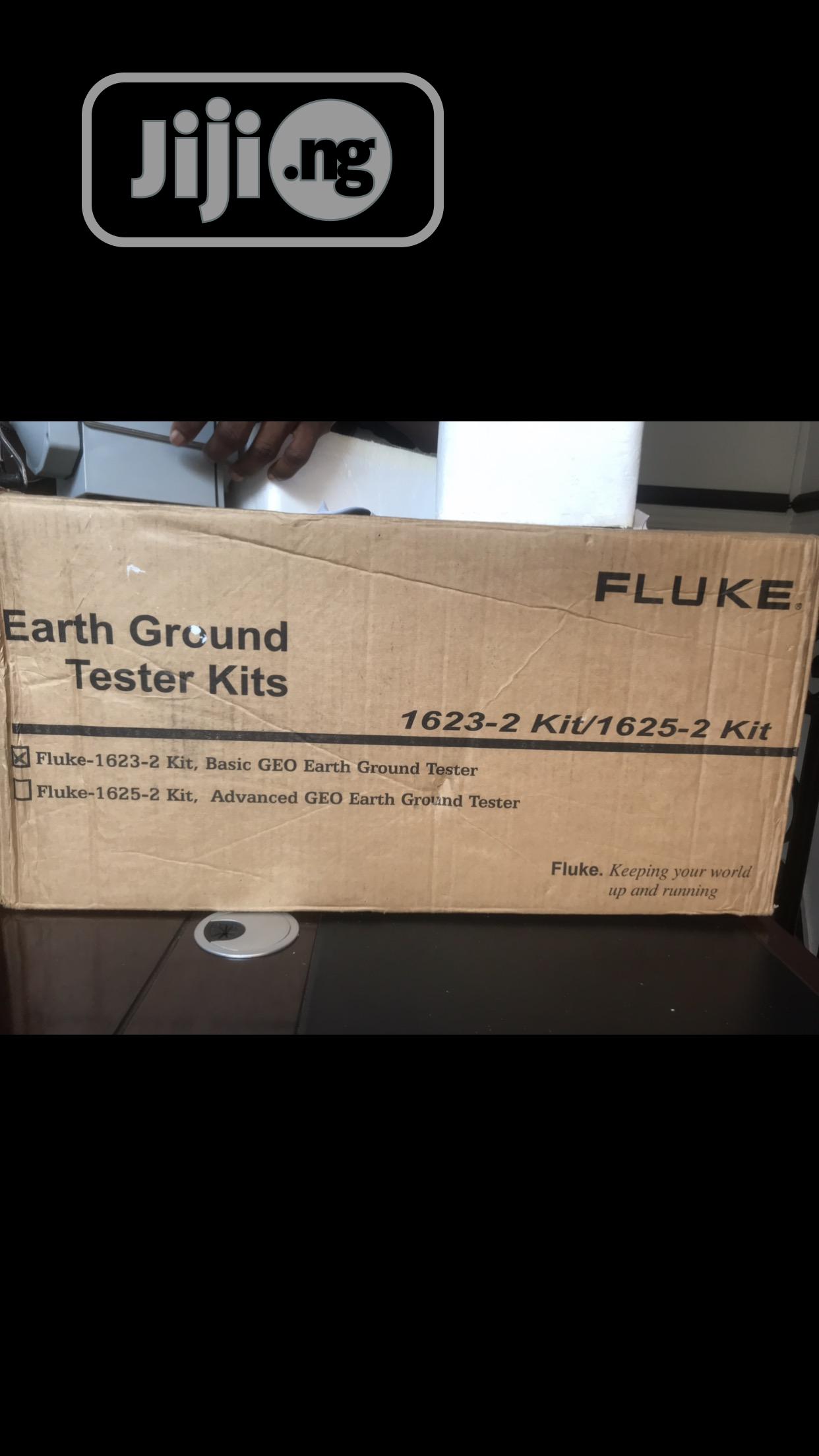 Fluke 1625-2 Digital Earth Tester Kit