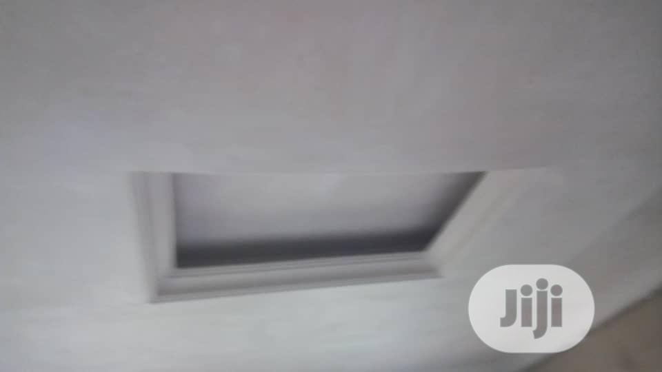 Pop Ceiling Cast