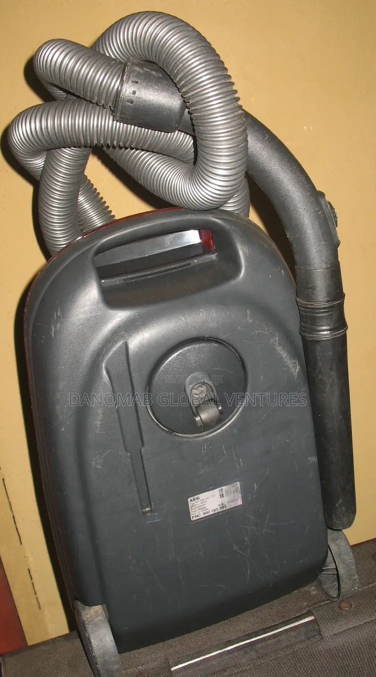 AEG T2 Vacuum Cleaner With 6 Filter System Feature