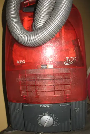 AEG T2 Vacuum Cleaner With 6 Filter System Feature
