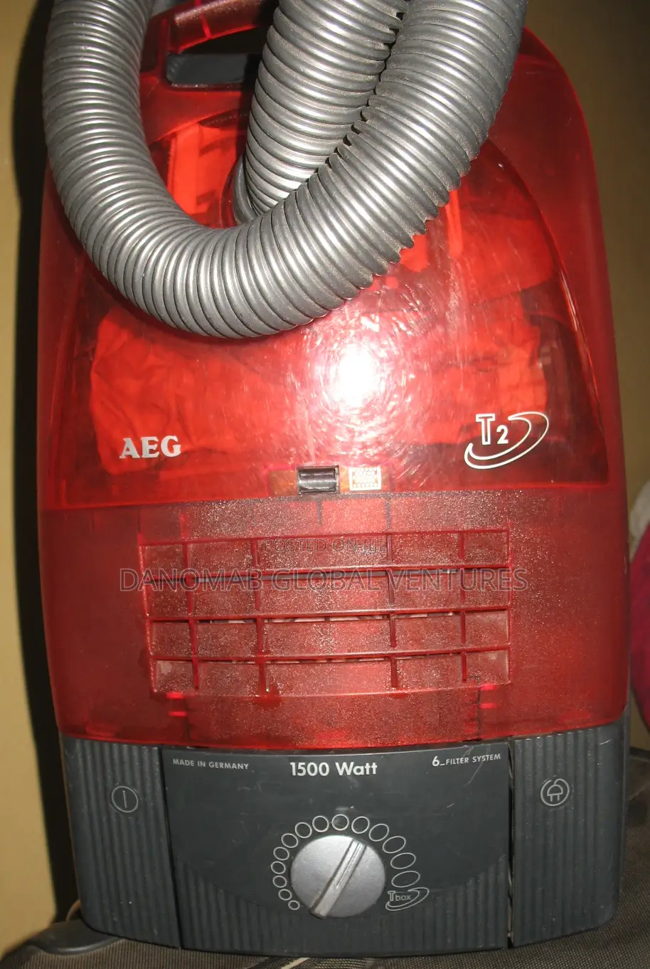 AEG T2 Vacuum Cleaner With 6 Filter System Feature