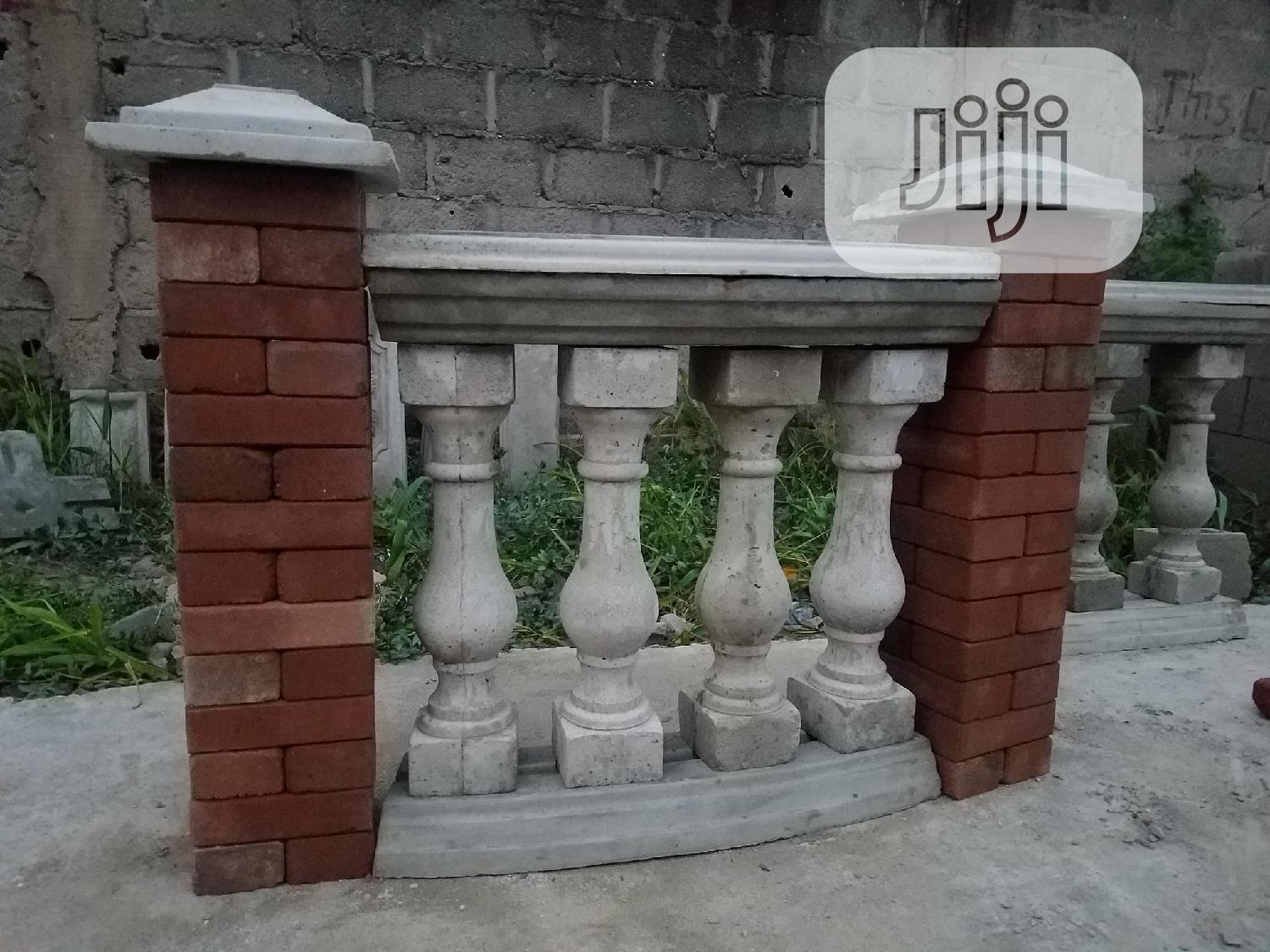Classic Style Balustrade Curved Railings Set.