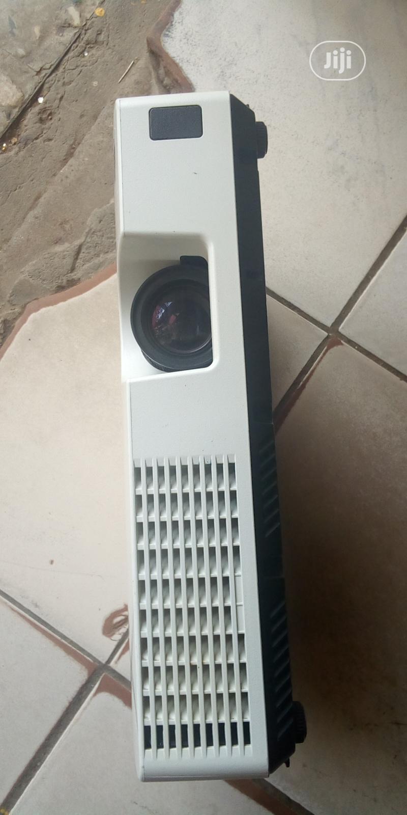Hibright Projector