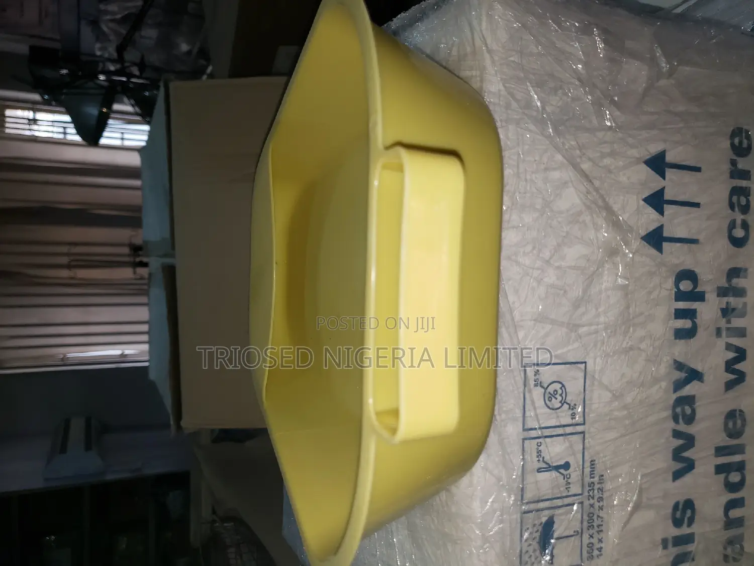 Bedpan (Plastic)